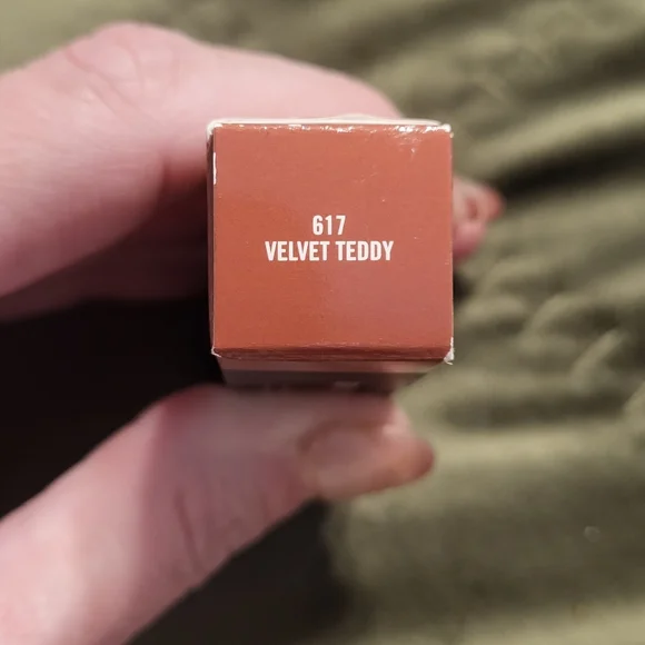 MAC Cosmetics Matte Lipstick Velvet Teddy NIB - Picture 4 of 4